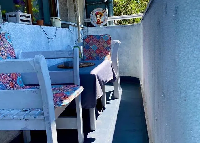 Family Argo מלון וארנה