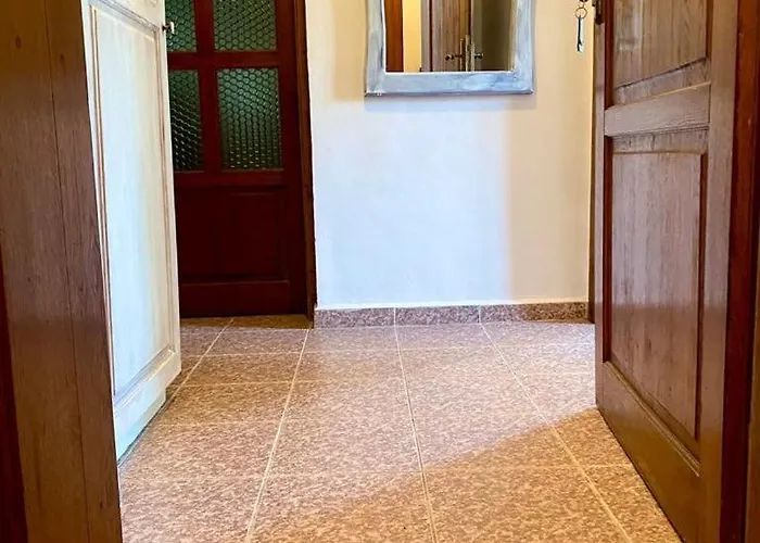 Family Argo 2* וארנה