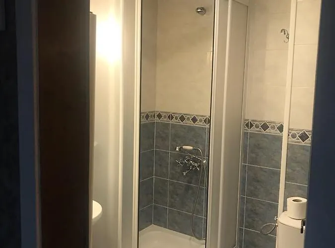 Family Argo וארנה