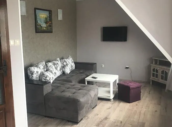 Family Argo מלון וארנה