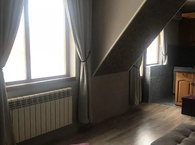 Family Argo 2* וארנה